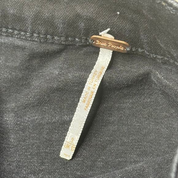 Free People Denim Skirt Women's 8 Black Wash Wooden Button Front - Picture 5 of 6